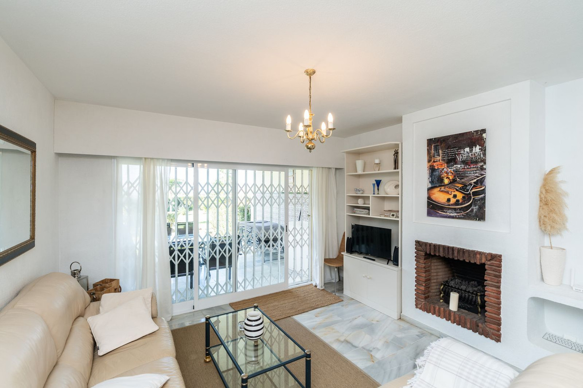 Se vende Apartamento Planta Baja de 2 dormitorios en Costa Del Sol, Málaga, España