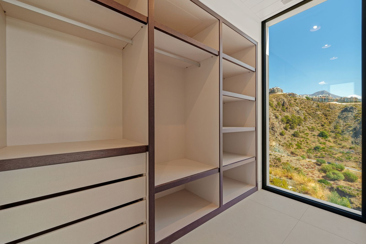 Se vende Villa - Chalet de 6 dormitorios en Costa Del Sol, Málaga, España
