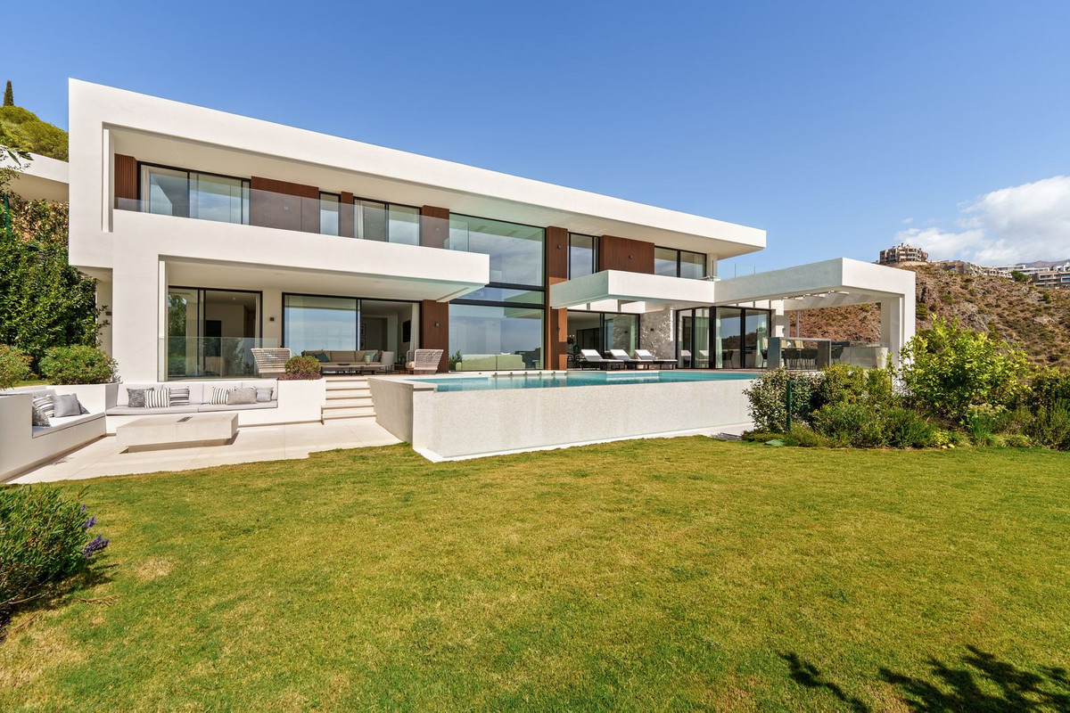 Se vende Villa - Chalet de 6 dormitorios en Costa Del Sol, Málaga, España