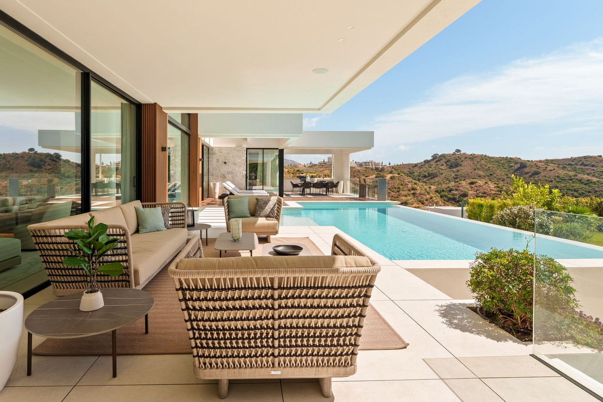 Se vende Villa - Chalet de 6 dormitorios en Costa Del Sol, Málaga, España