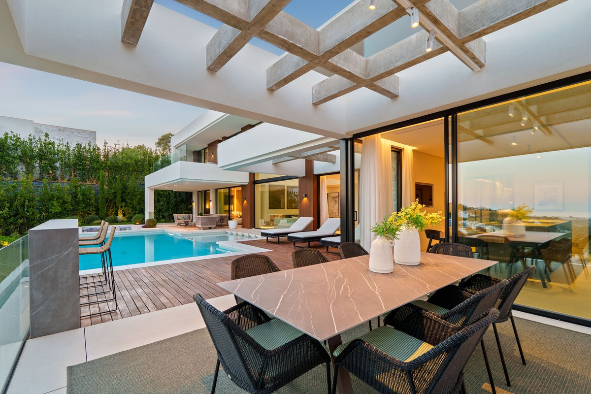 Se vende Villa - Chalet de 6 dormitorios en Costa Del Sol, Málaga, España