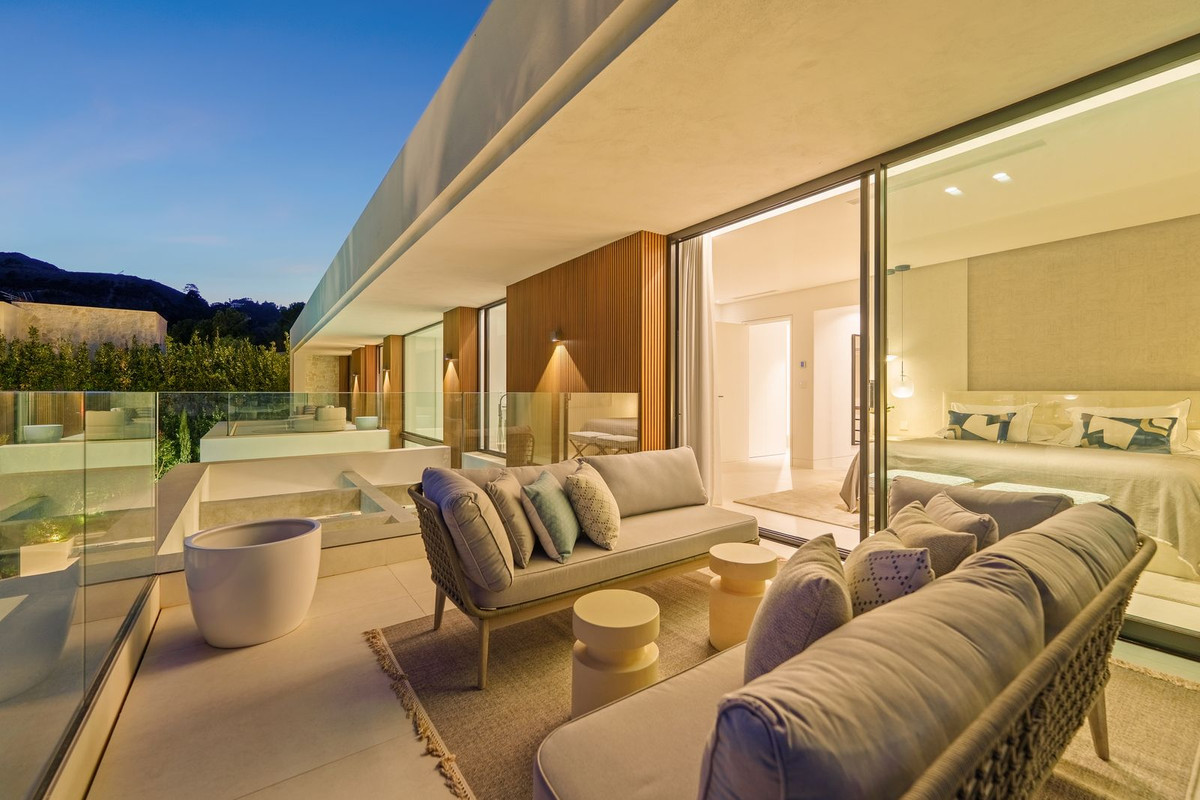 Se vende Villa - Chalet de 6 dormitorios en Costa Del Sol, Málaga, España