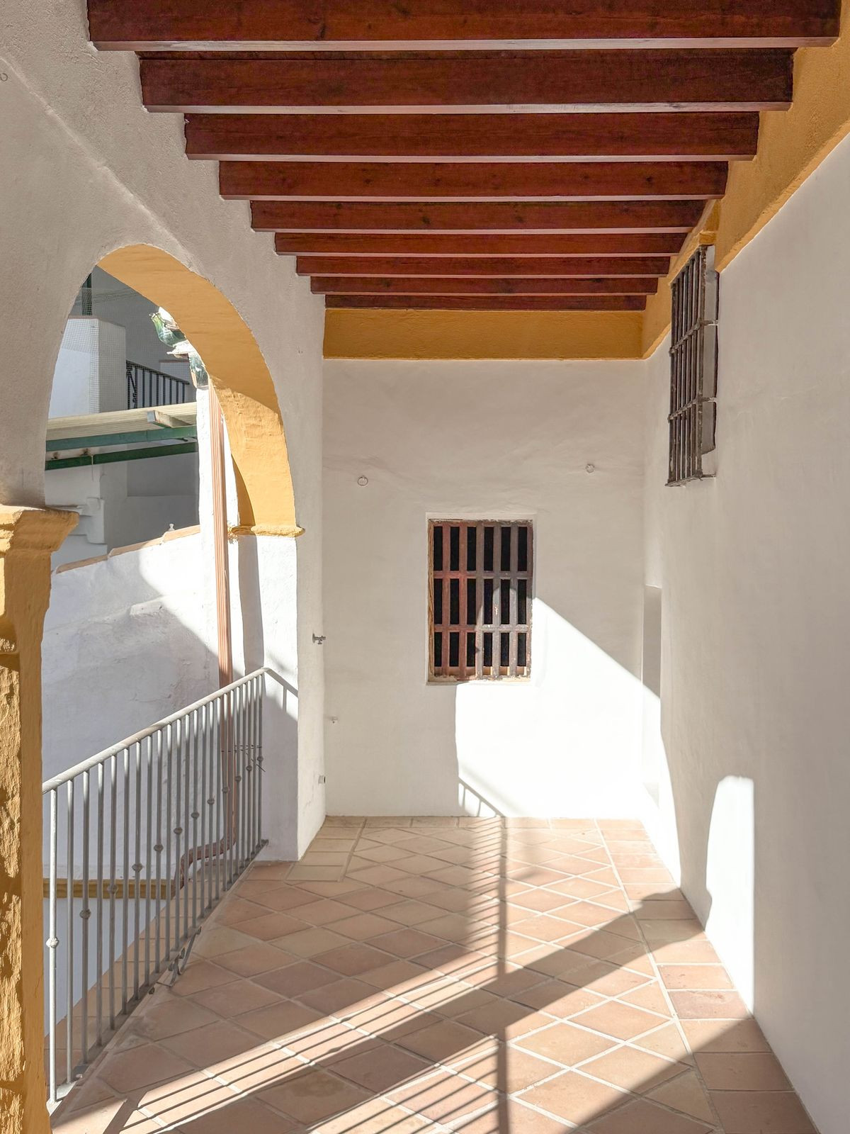 7 Bed Townhouse for sale in Casarabonela Costa Del Sol, Málaga, Spain