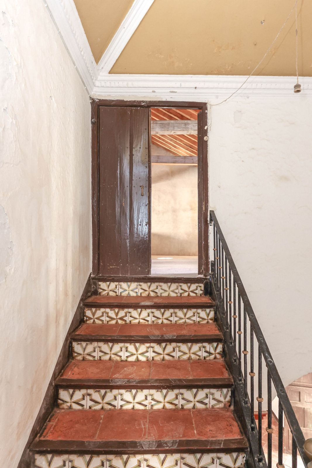 7 Bed Townhouse for sale in Casarabonela Costa Del Sol, Málaga, Spain