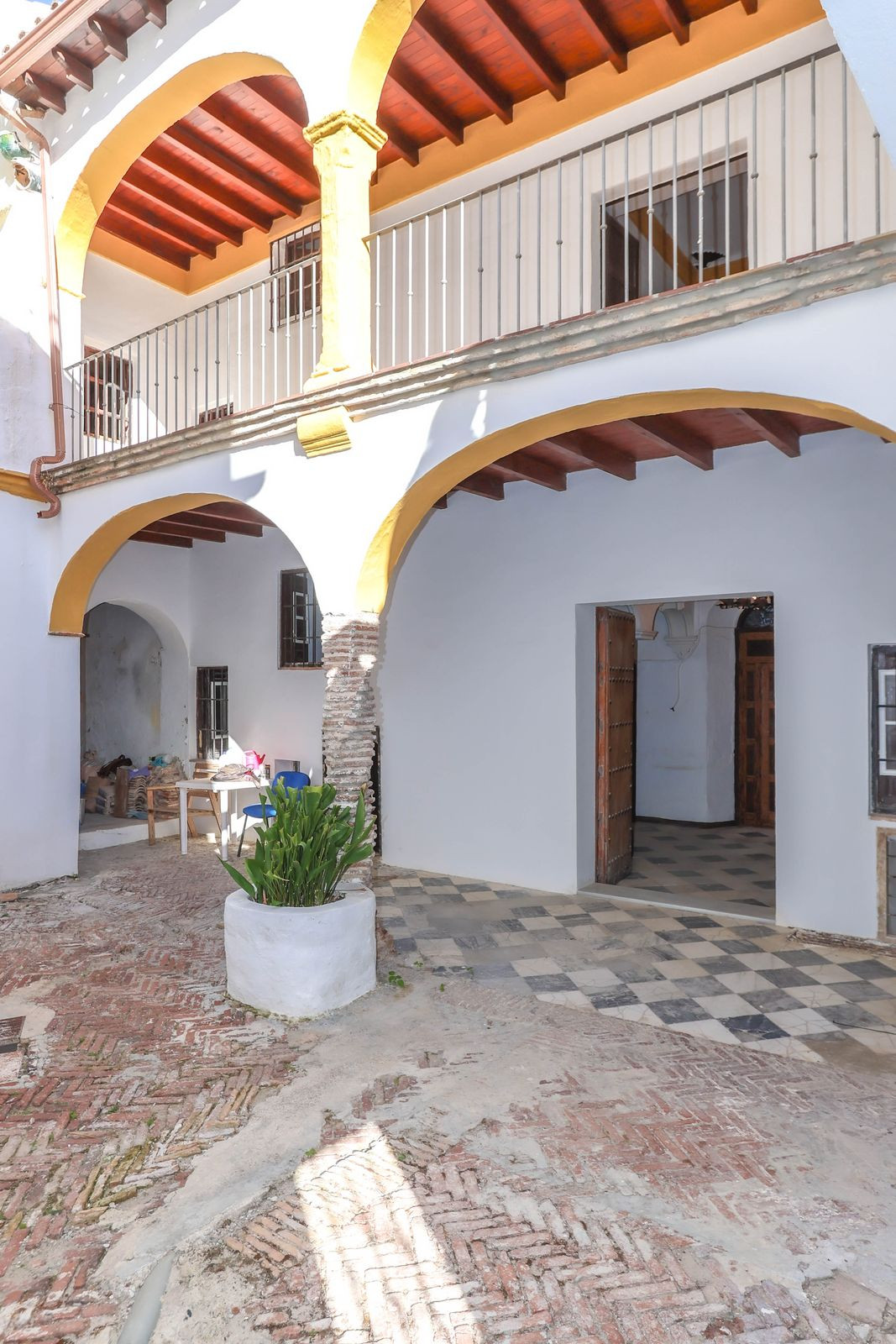 7 Bed Townhouse for sale in Casarabonela Costa Del Sol, Málaga, Spain