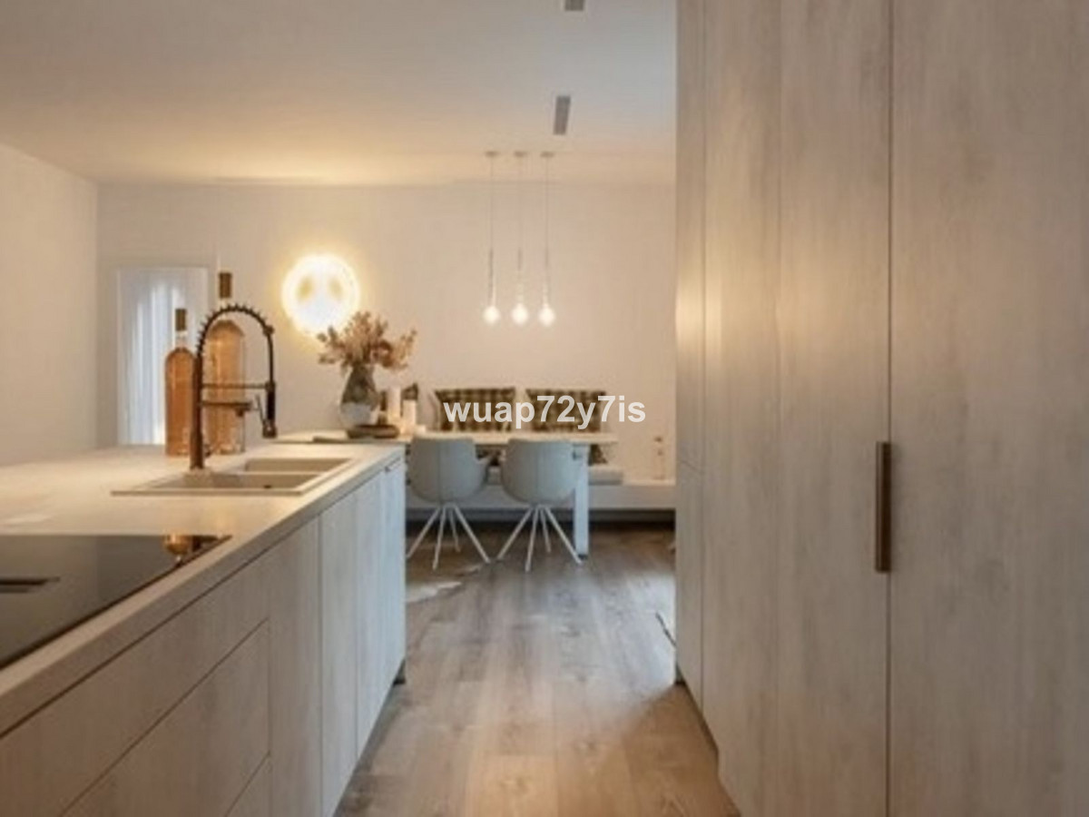 Se vende Villa - Chalet de 4 dormitorios en Costa Del Sol, Málaga, España