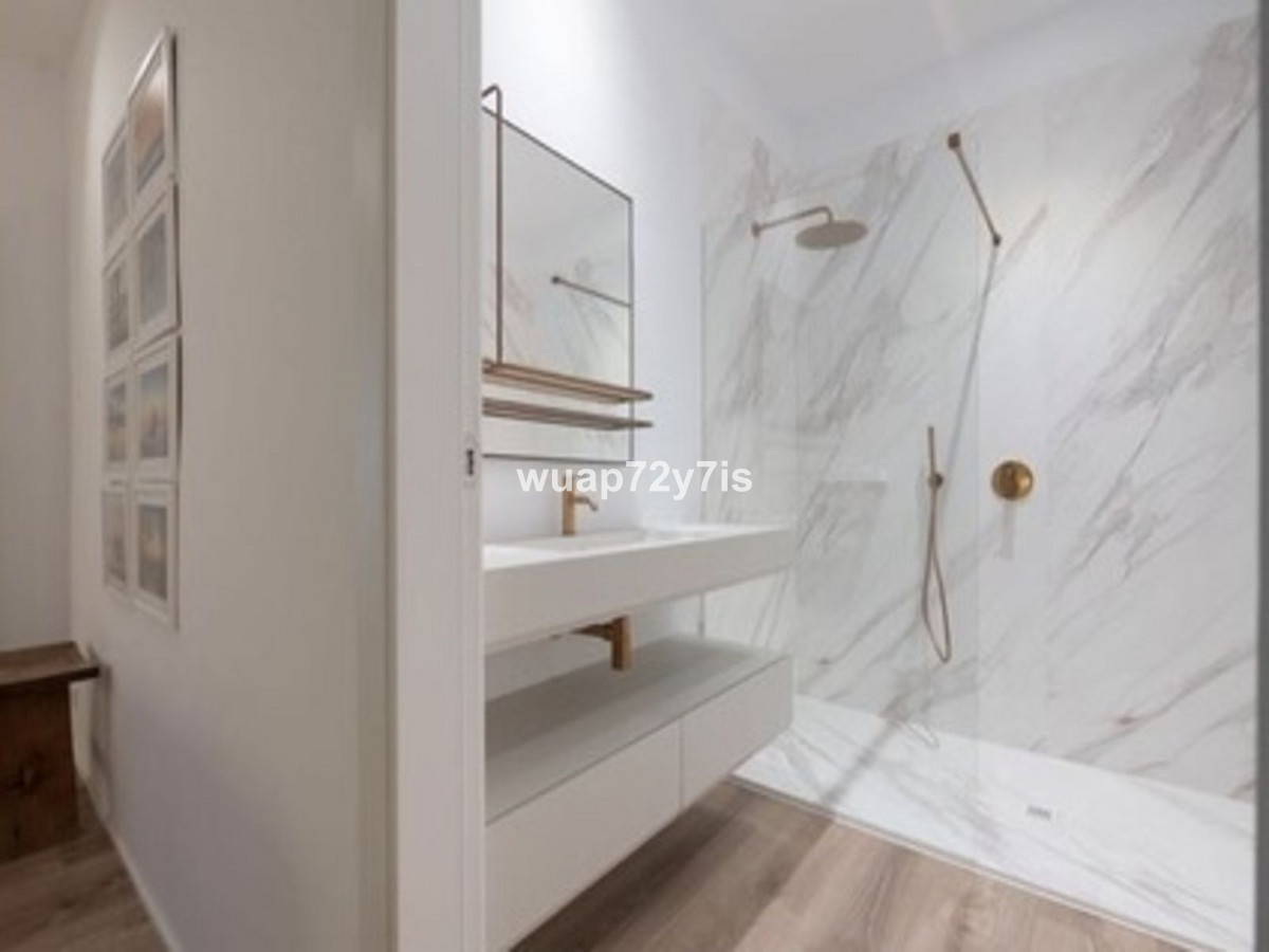 Se vende Villa - Chalet de 4 dormitorios en Costa Del Sol, Málaga, España