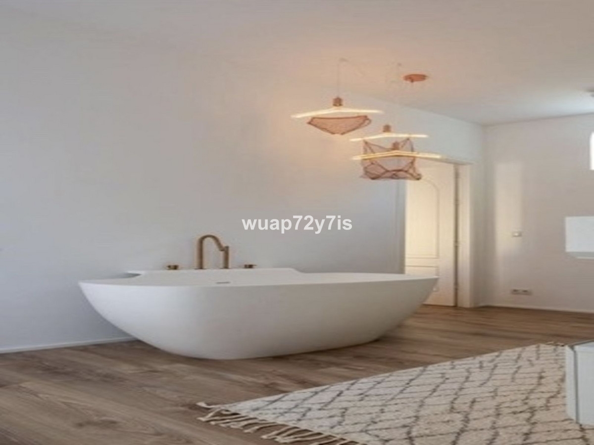 Se vende Villa - Chalet de 4 dormitorios en Costa Del Sol, Málaga, España