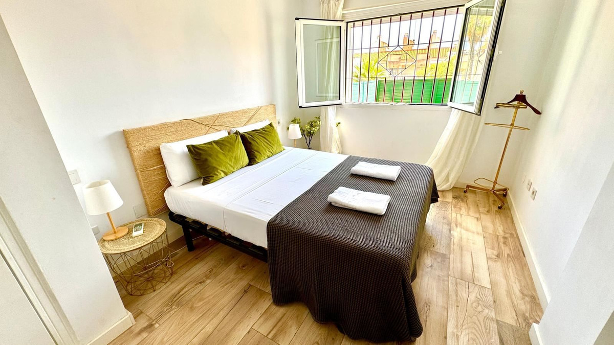 Se vende Apartamento Planta Media de 2 dormitorios en Costa Blanca, Alicante, España