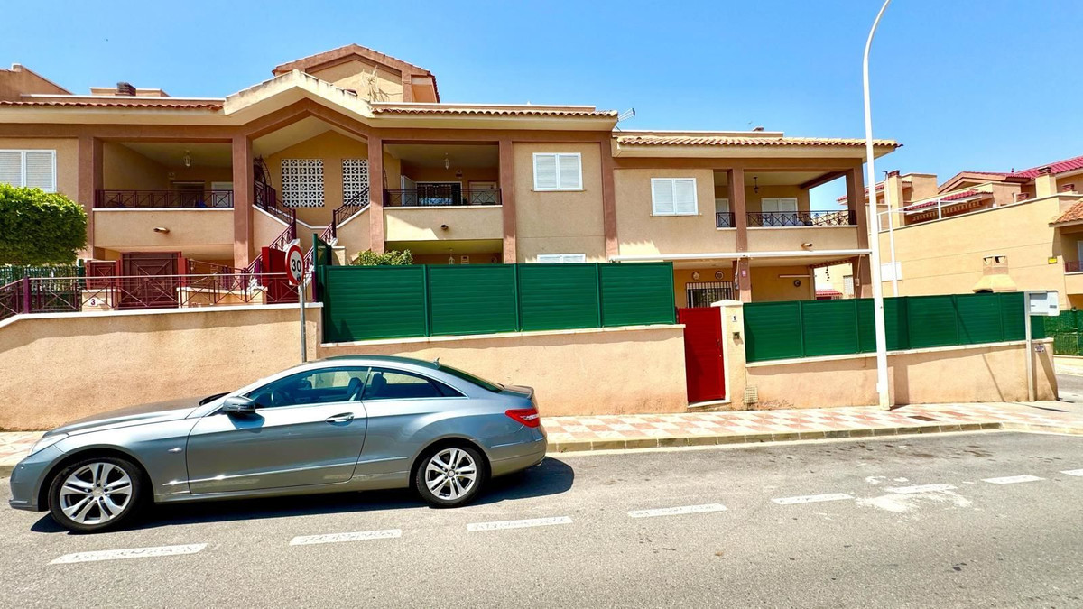 Se vende Apartamento Planta Media de 2 dormitorios en Costa Blanca, Alicante, España