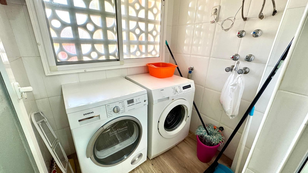 Se vende Apartamento Planta Media de 2 dormitorios en Costa Blanca, Alicante, España