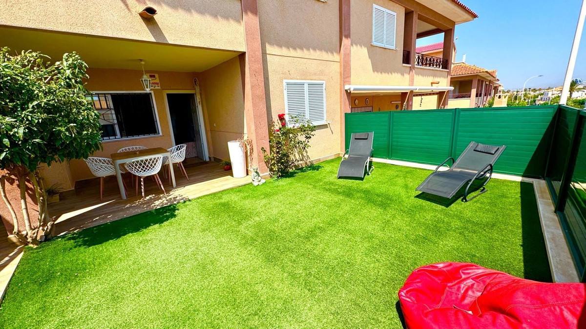 Se vende Apartamento Planta Media de 2 dormitorios en Costa Blanca, Alicante, España