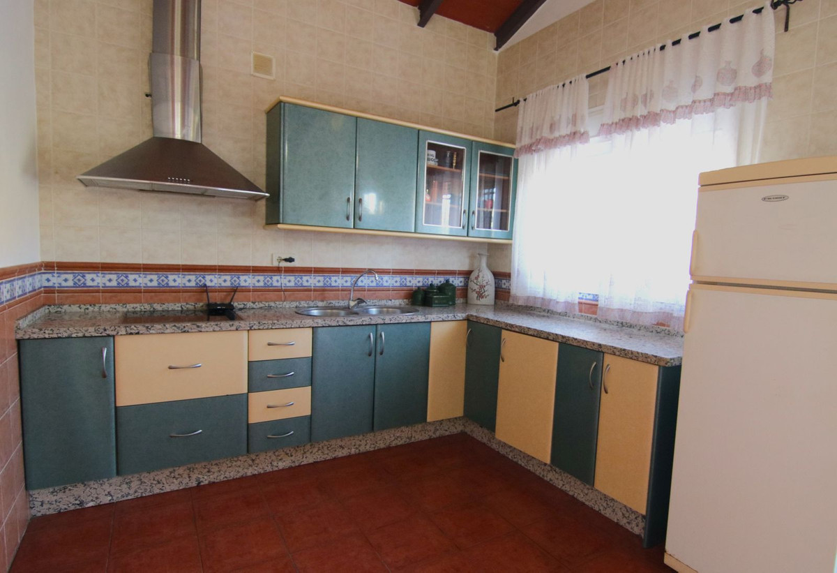 Se vende Villa - Chalet de 3 dormitorios en Costa Del Sol, Málaga, España