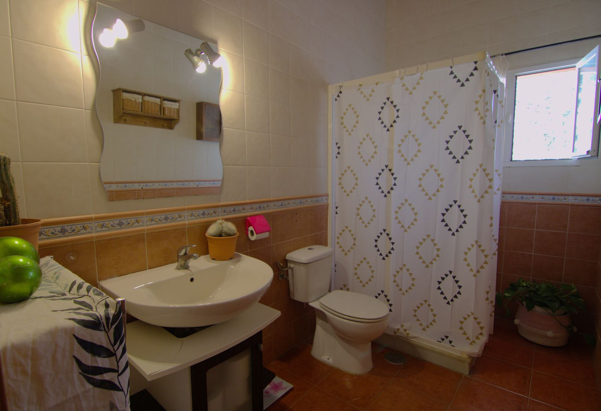 Se vende Villa - Chalet de 3 dormitorios en Costa Del Sol, Málaga, España