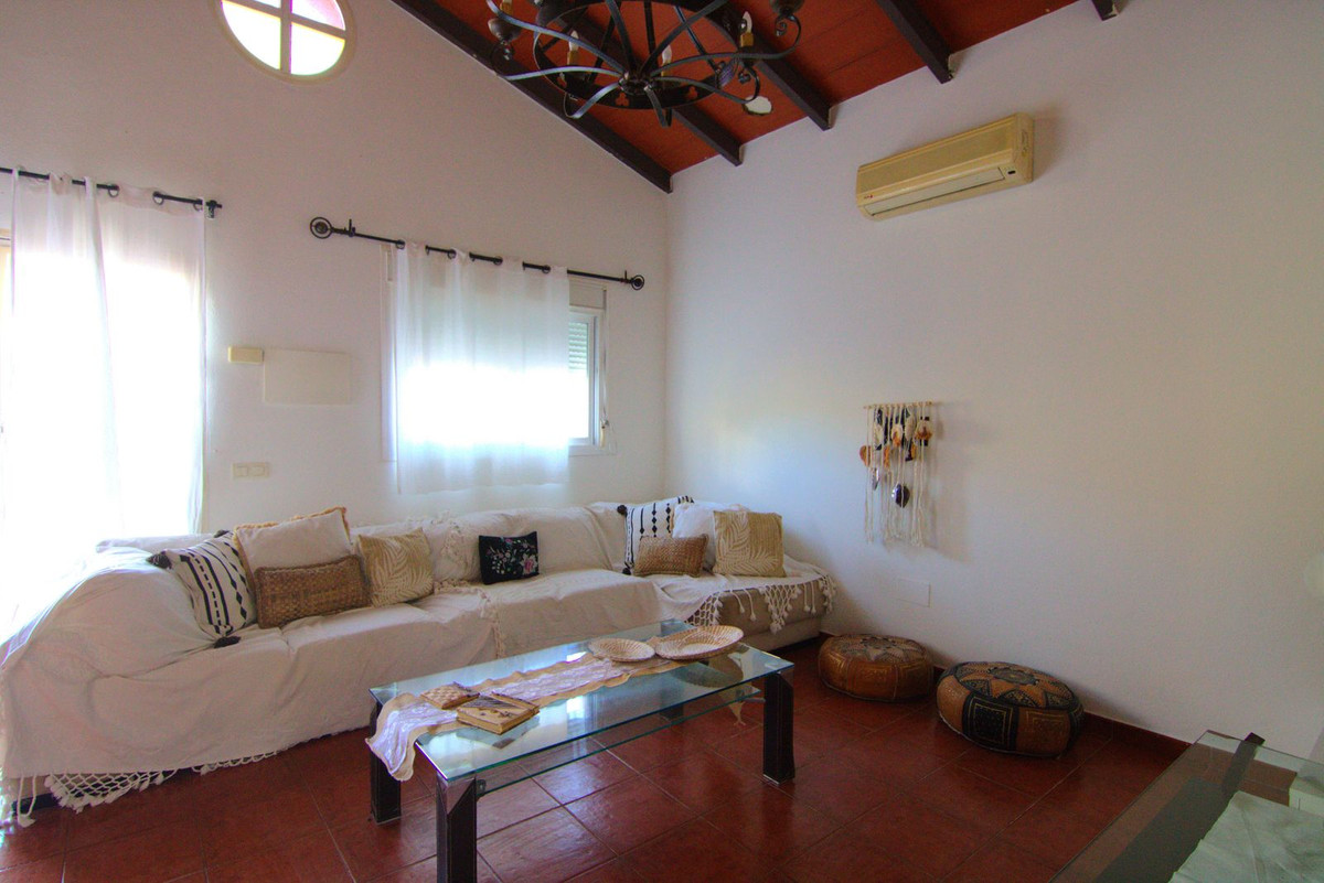 Se vende Villa - Chalet de 3 dormitorios en Costa Del Sol, Málaga, España