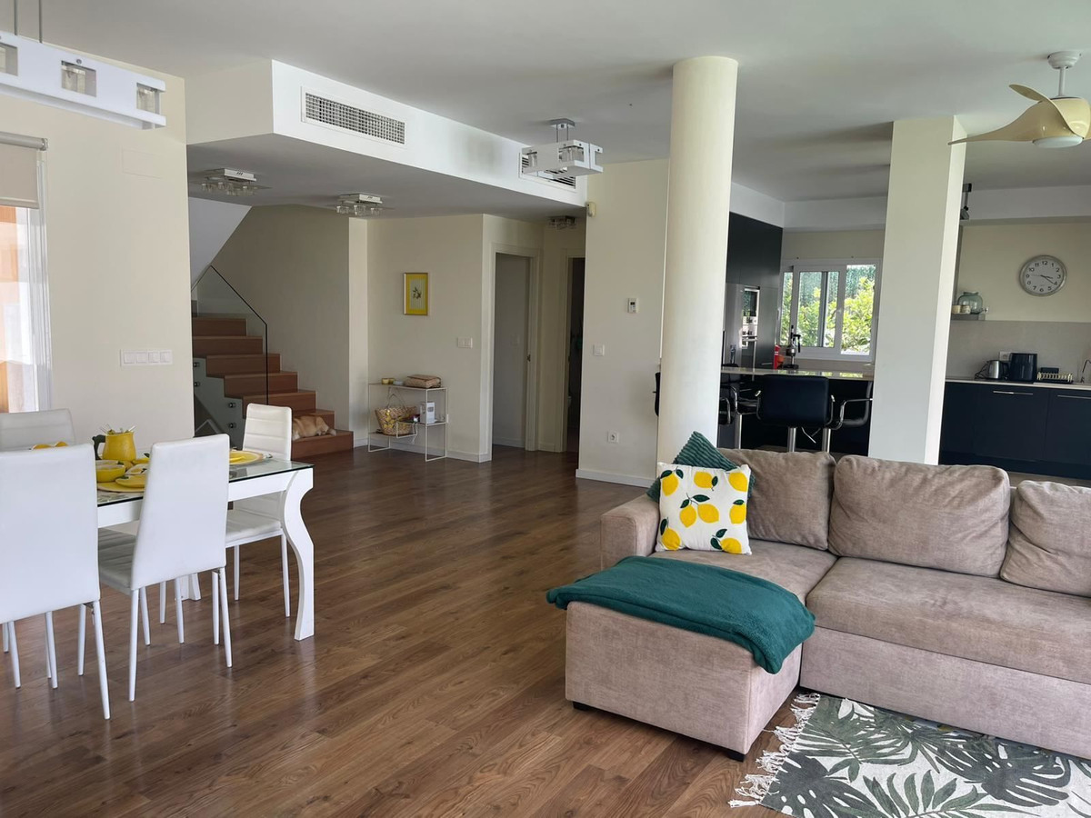 Se vende Villa - Chalet de 5 dormitorios en Costa Blanca, Alicante, España