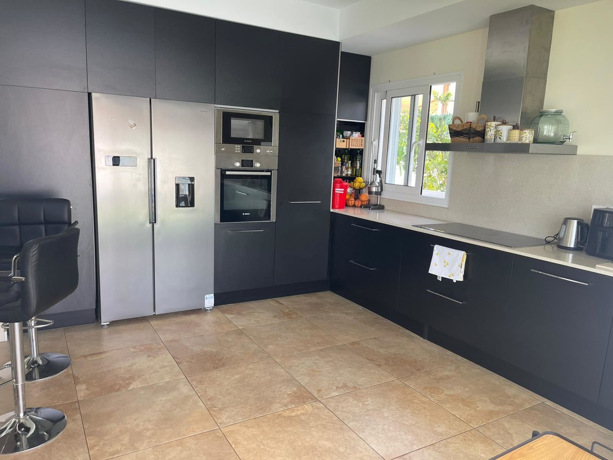 Se vende Villa - Chalet de 5 dormitorios en Costa Blanca, Alicante, España