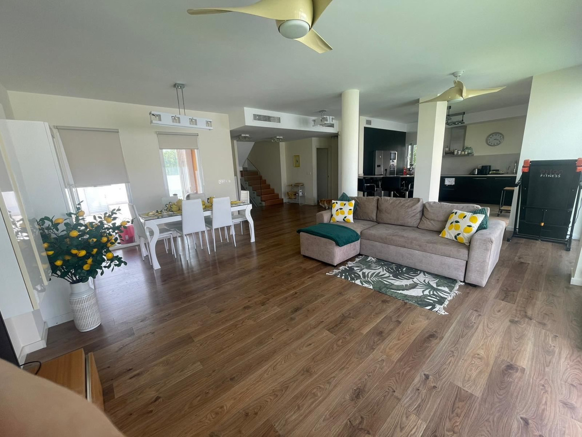 Se vende Villa - Chalet de 5 dormitorios en Costa Blanca, Alicante, España