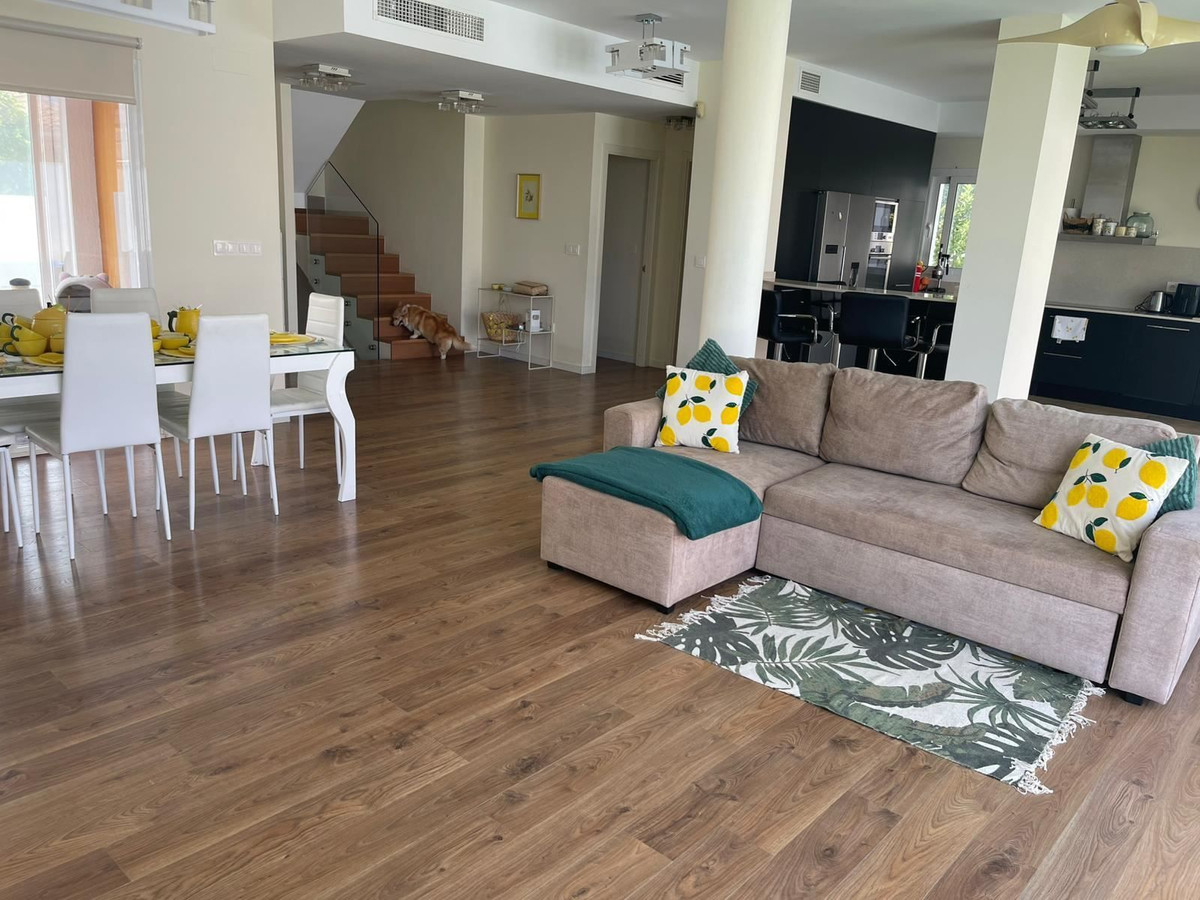 Se vende Villa - Chalet de 5 dormitorios en Costa Blanca, Alicante, España