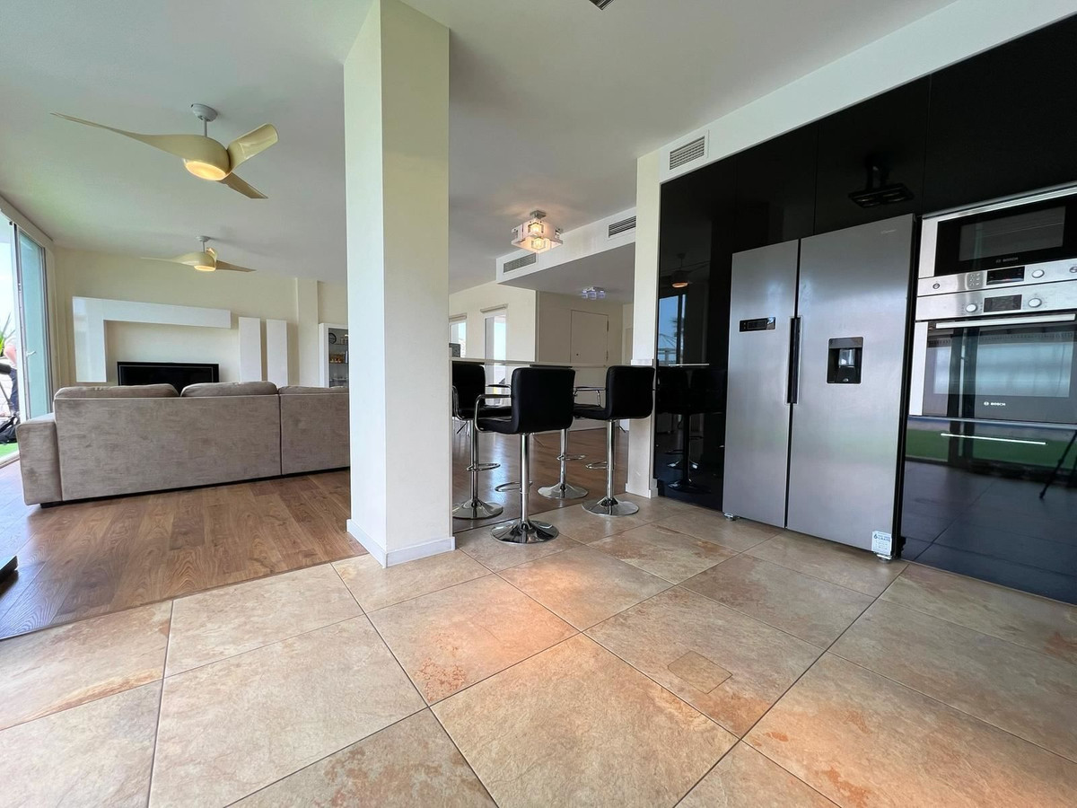 Se vende Villa - Chalet de 5 dormitorios en Costa Blanca, Alicante, España