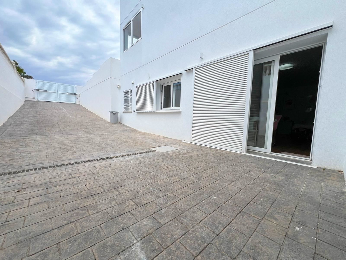 Se vende Villa - Chalet de 5 dormitorios en Costa Blanca, Alicante, España