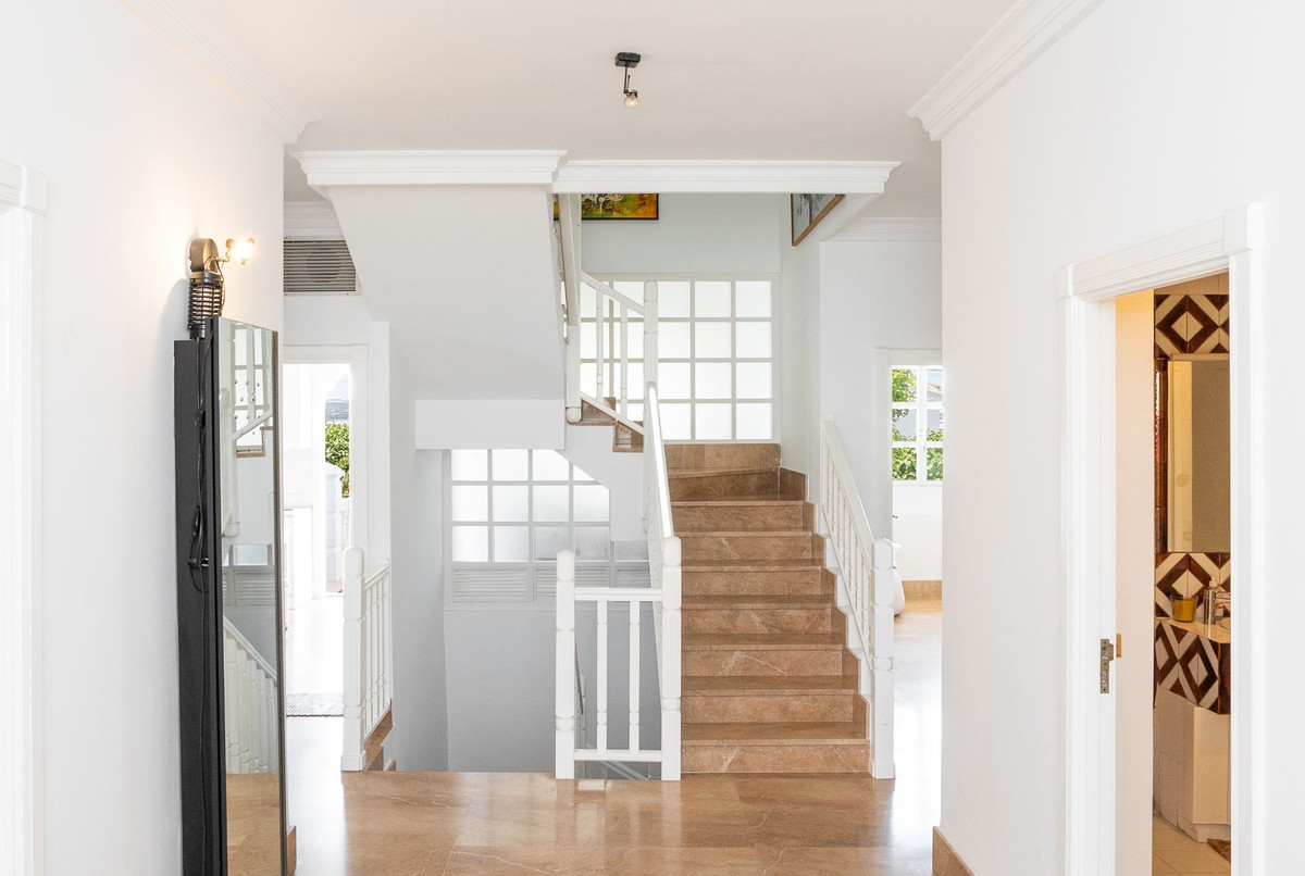 Se vende Villa - Chalet de 4 dormitorios en Costa Blanca, Alicante, España