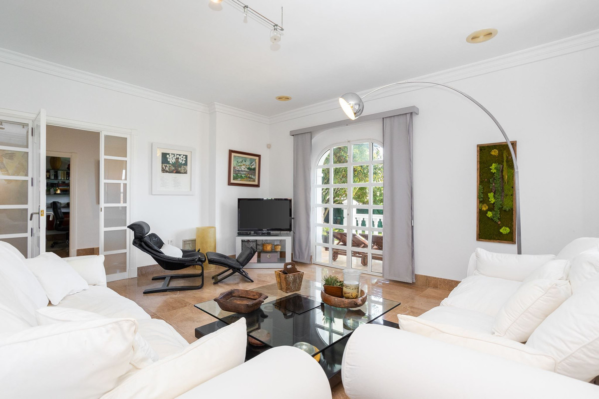 Se vende Villa - Chalet de 4 dormitorios en Costa Blanca, Alicante, España