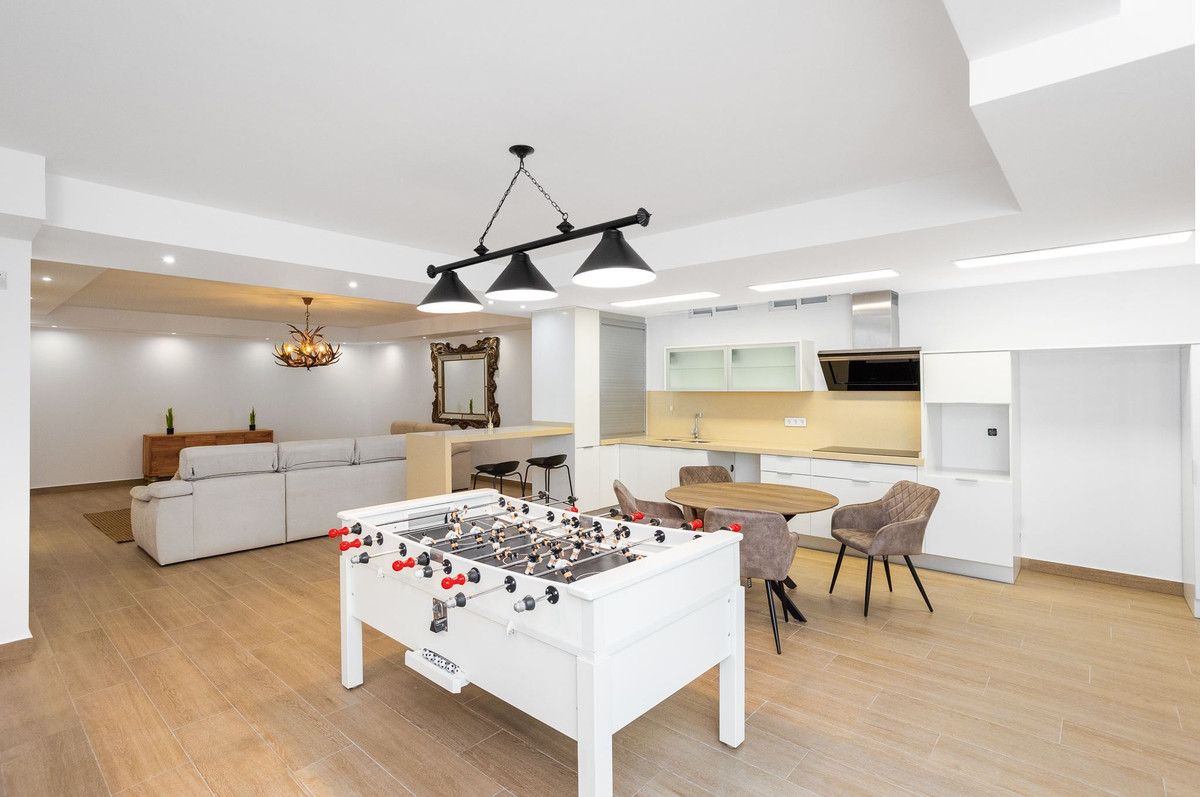 5 Bed Townhouse for sale in San Miguel De Salinas Costa Blanca, Alicante, Spain