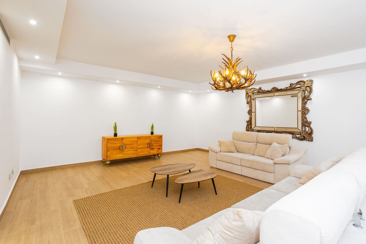 5 Bed Townhouse for sale in San Miguel De Salinas Costa Blanca, Alicante, Spain