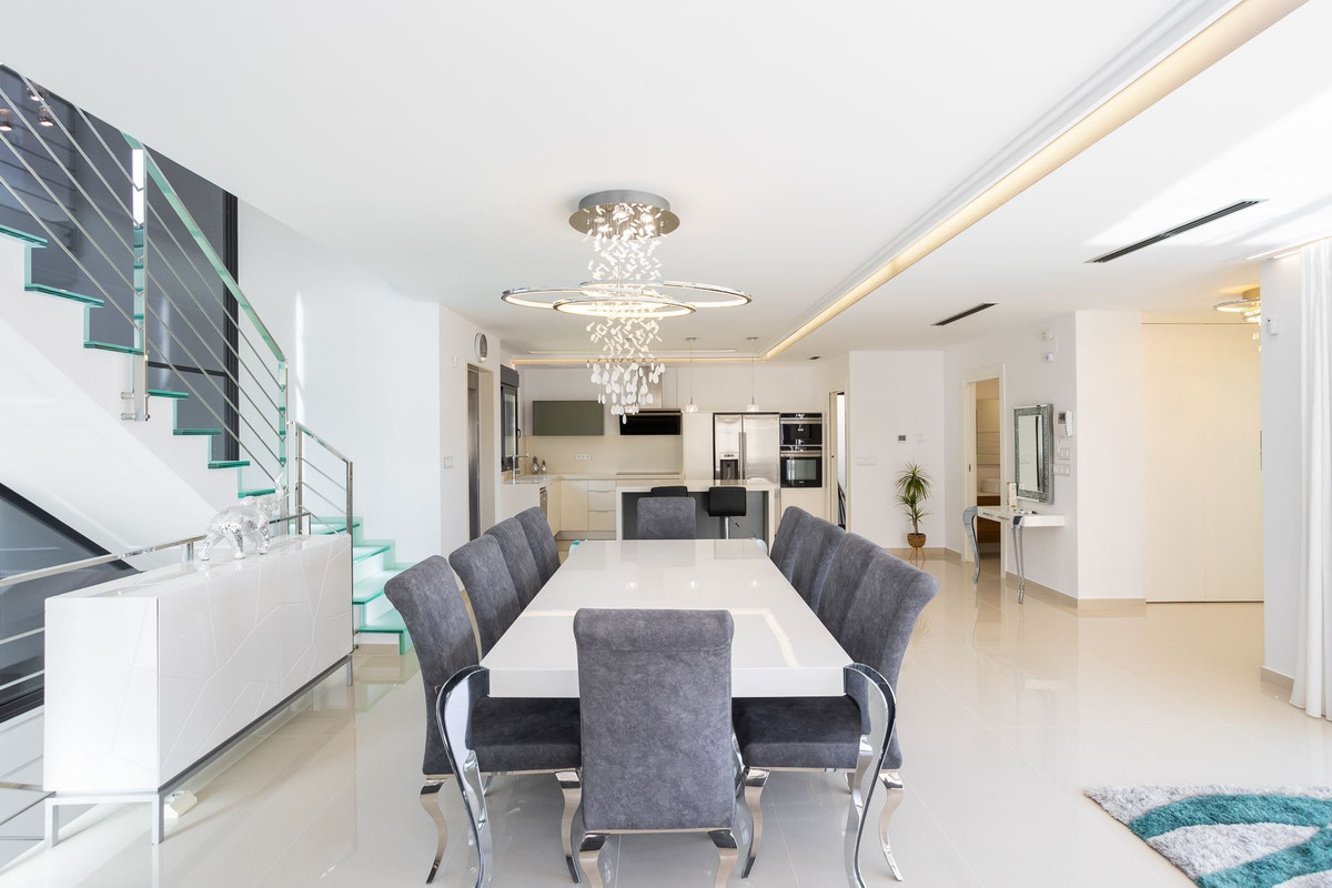 5 Bed Townhouse for sale in San Miguel De Salinas Costa Blanca, Alicante, Spain