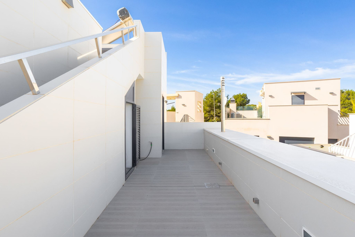 5 Bed Townhouse for sale in San Miguel De Salinas Costa Blanca, Alicante, Spain