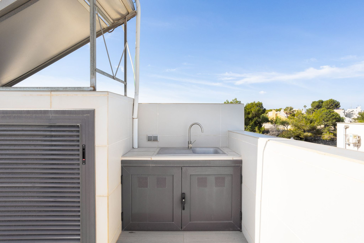5 Bed Townhouse for sale in San Miguel De Salinas Costa Blanca, Alicante, Spain