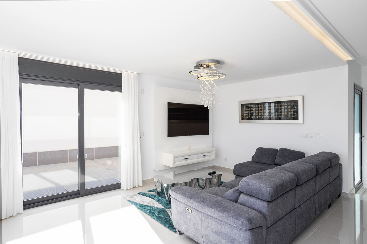 5 Bed Townhouse for sale in San Miguel De Salinas Costa Blanca, Alicante, Spain