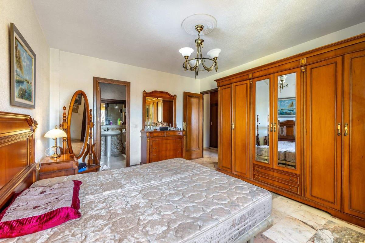 6 Bed Apartment for sale in Fuengirola Costa Del Sol, Málaga, Spain