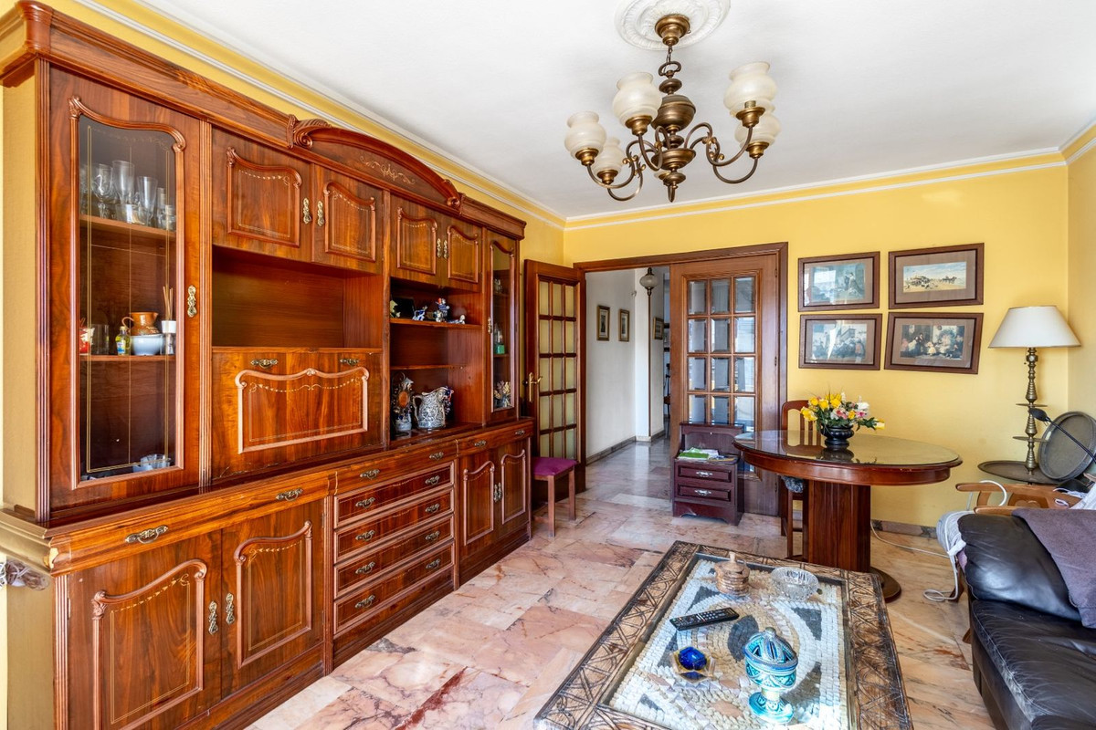 6 Bed Apartment for sale in Fuengirola Costa Del Sol, Málaga, Spain