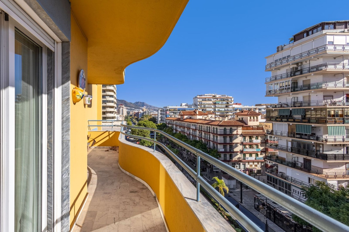 6 Bed Apartment for sale in Fuengirola Costa Del Sol, Málaga, Spain