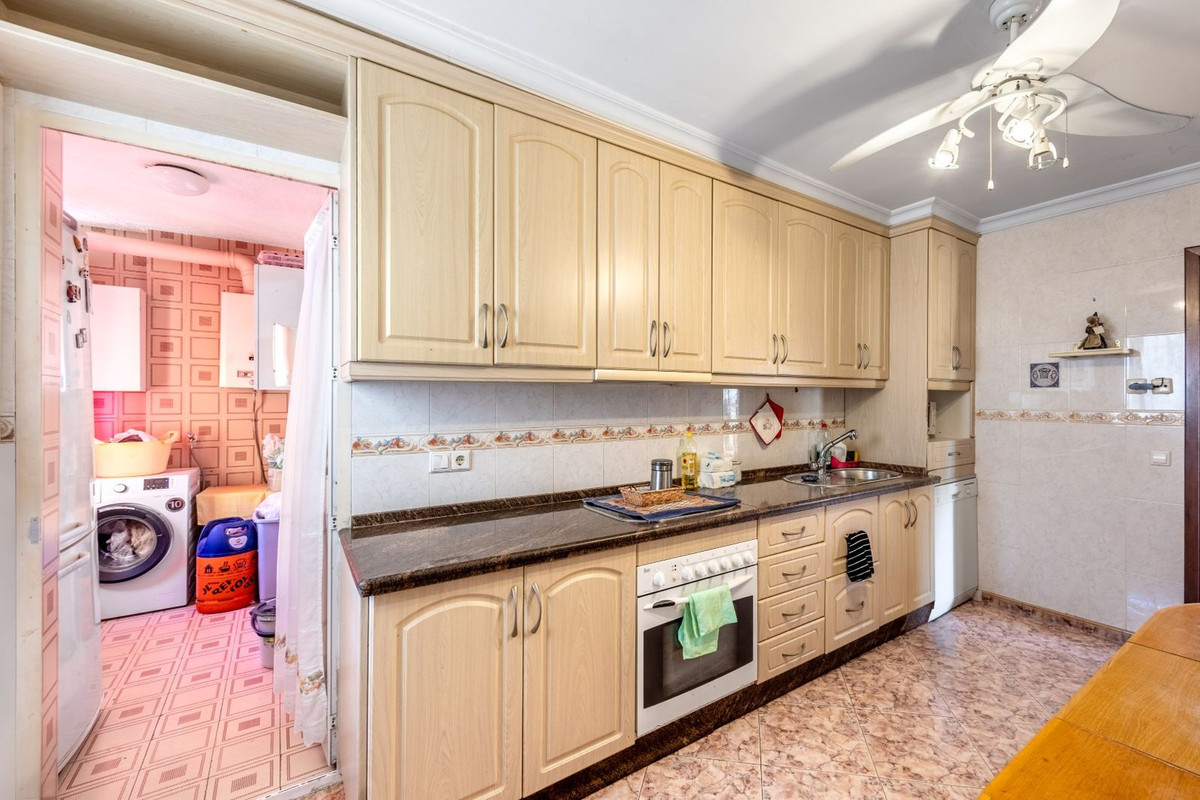 6 Bed Apartment for sale in Fuengirola Costa Del Sol, Málaga, Spain