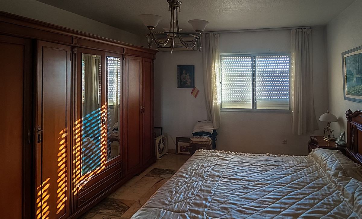 6 Bed Apartment for sale in Fuengirola Costa Del Sol, Málaga, Spain
