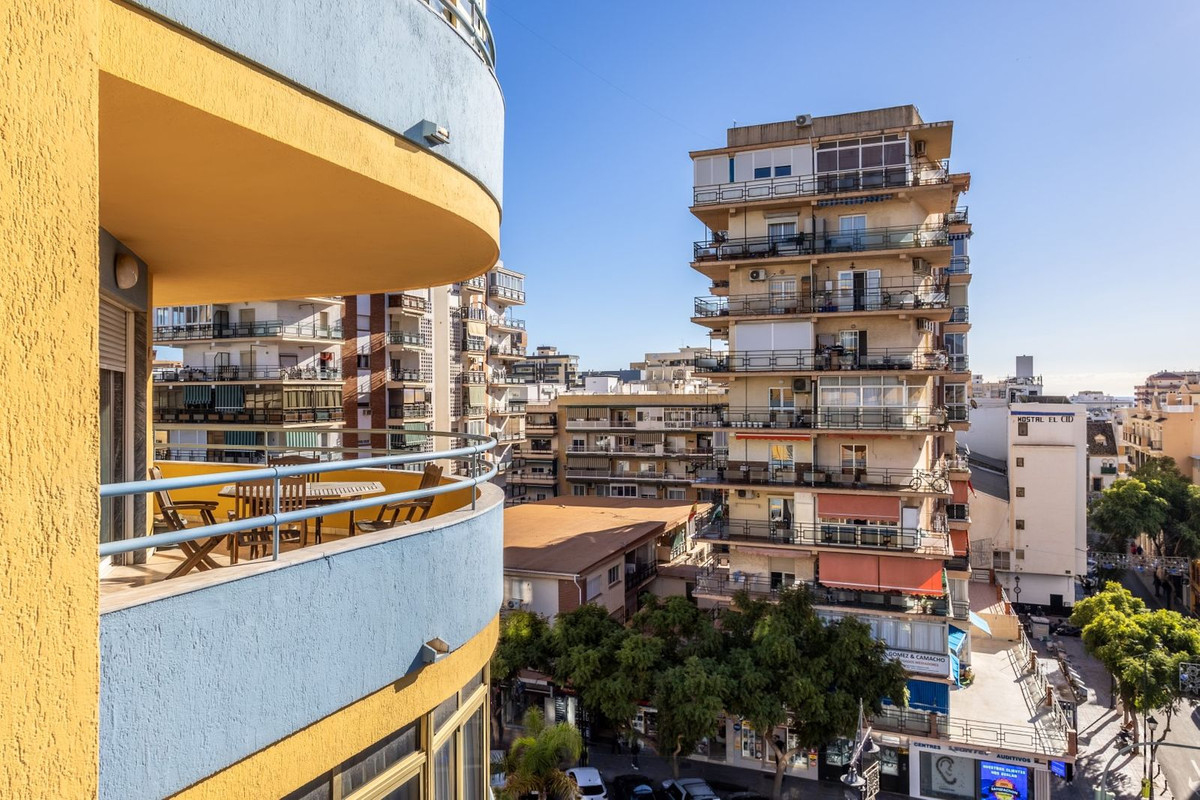 6 Bed Apartment for sale in Fuengirola Costa Del Sol, Málaga, Spain