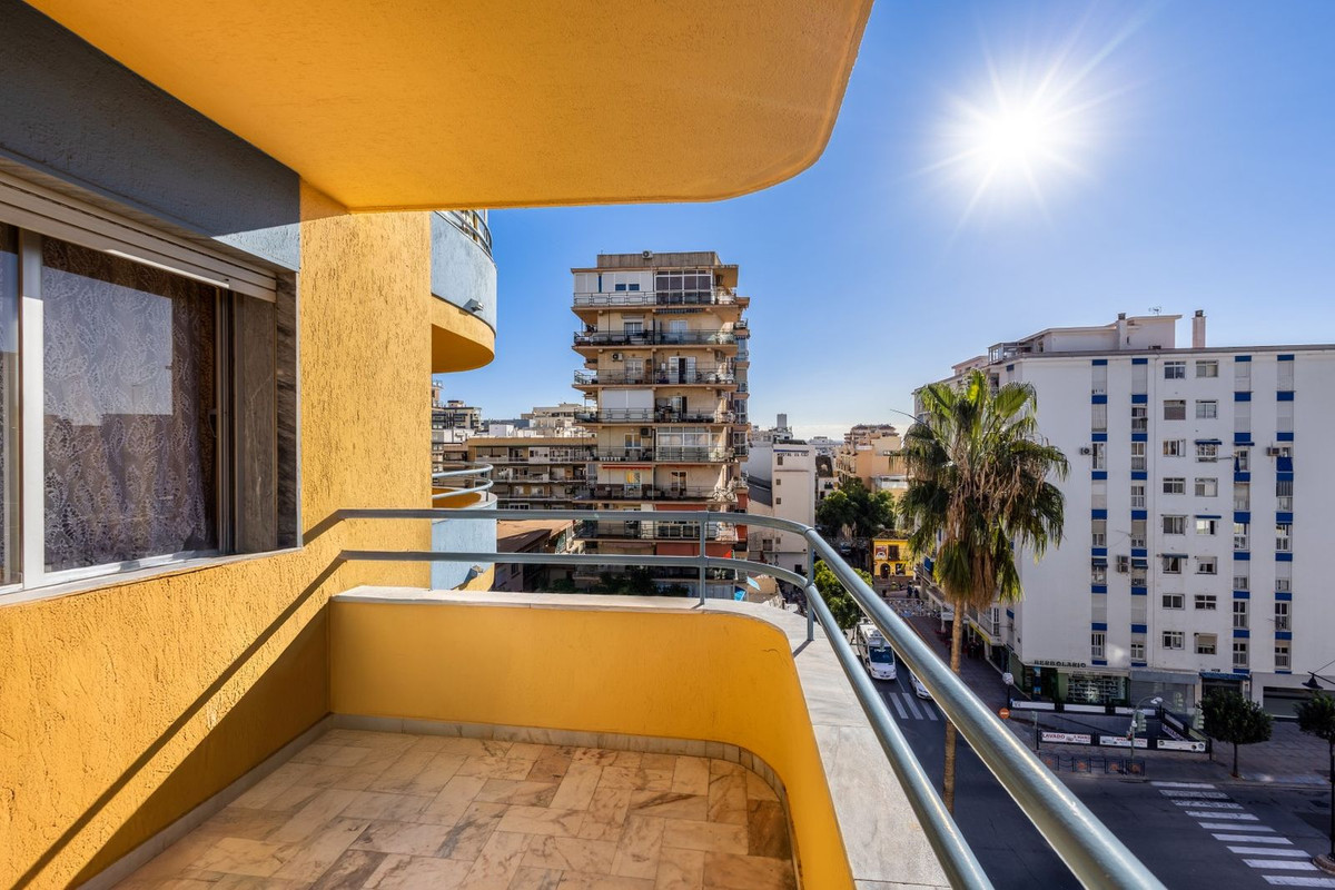6 Bed Apartment for sale in Fuengirola Costa Del Sol, Málaga, Spain