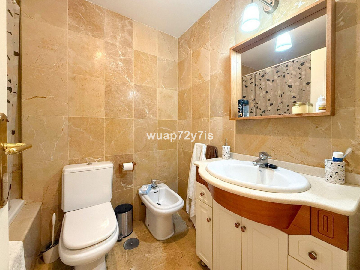 1 Bed Apartment for sale in Estepona Costa Del Sol, Málaga, Spain