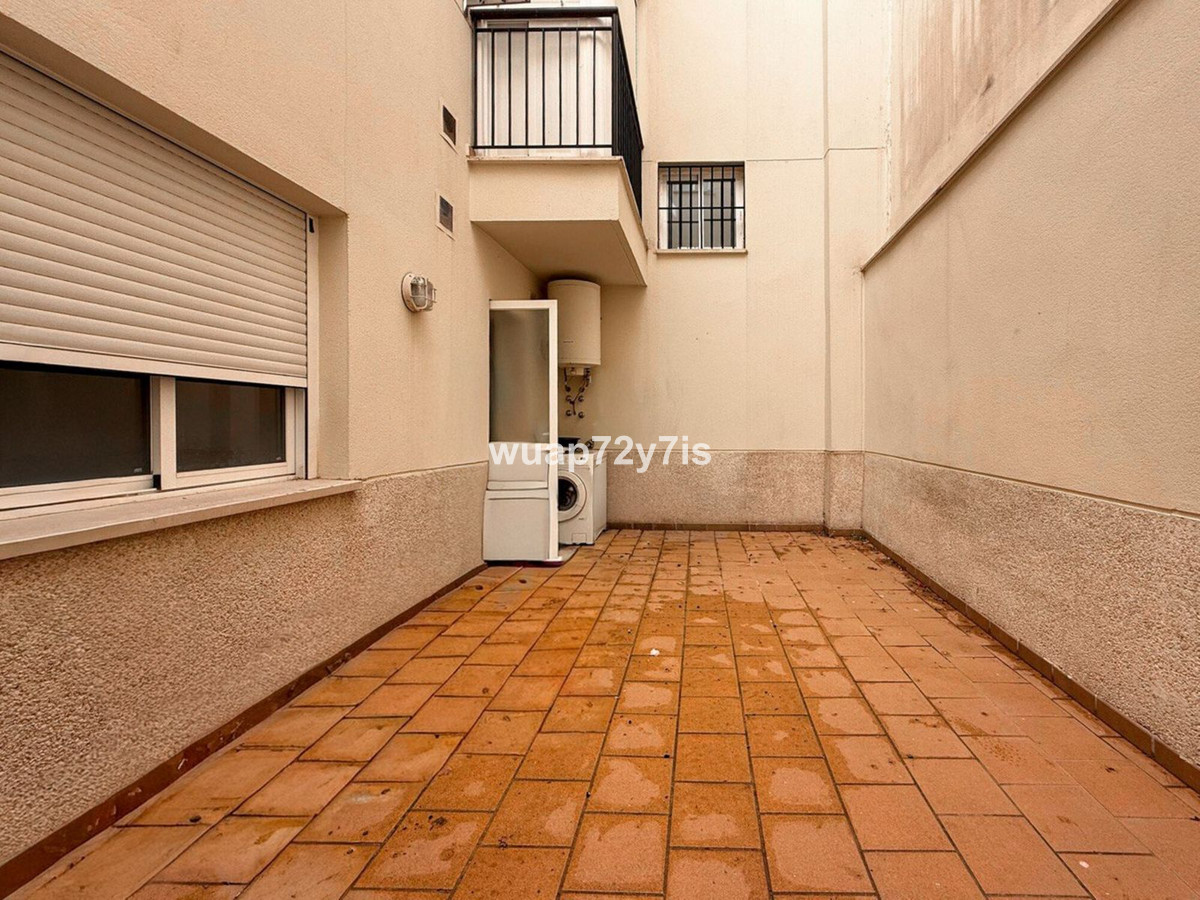 1 Bed Apartment for sale in Estepona Costa Del Sol, Málaga, Spain
