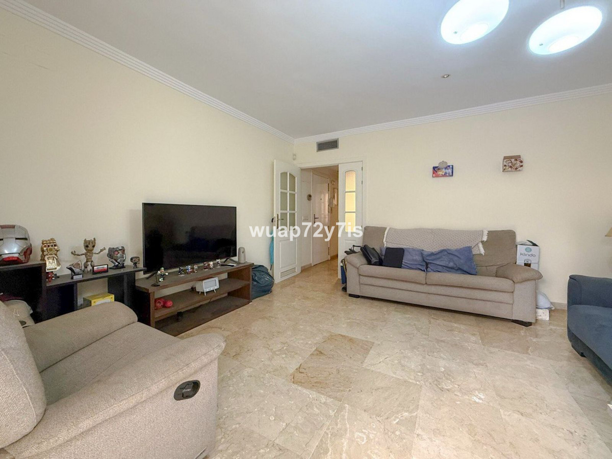 1 Bed Apartment for sale in Estepona Costa Del Sol, Málaga, Spain