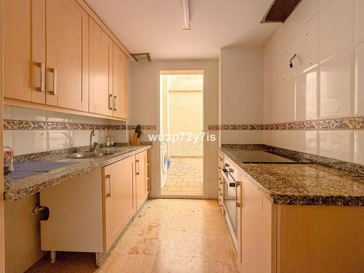 1 Bed Apartment for sale in Estepona Costa Del Sol, Málaga, Spain