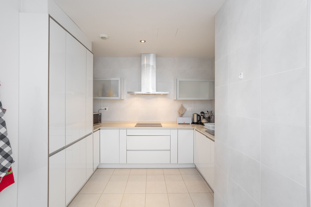 Se vende Apartamento Planta Media de 4 dormitorios en Costa Blanca, Alicante, España