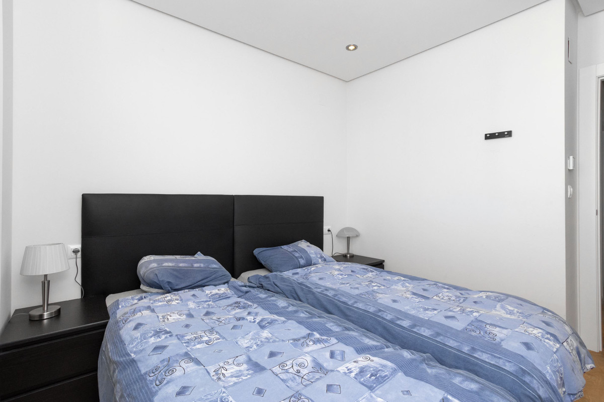Se vende Apartamento Planta Media de 4 dormitorios en Costa Blanca, Alicante, España