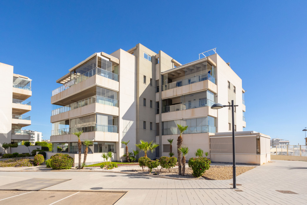 Se vende Apartamento Planta Media de 4 dormitorios en Costa Blanca, Alicante, España