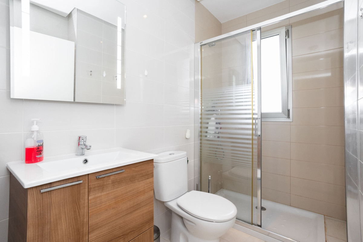 Se vende Apartamento Planta Media de 4 dormitorios en Costa Blanca, Alicante, España