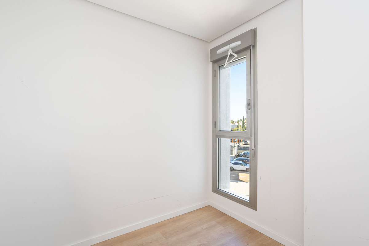 Se vende Apartamento Planta Media de 4 dormitorios en Costa Blanca, Alicante, España
