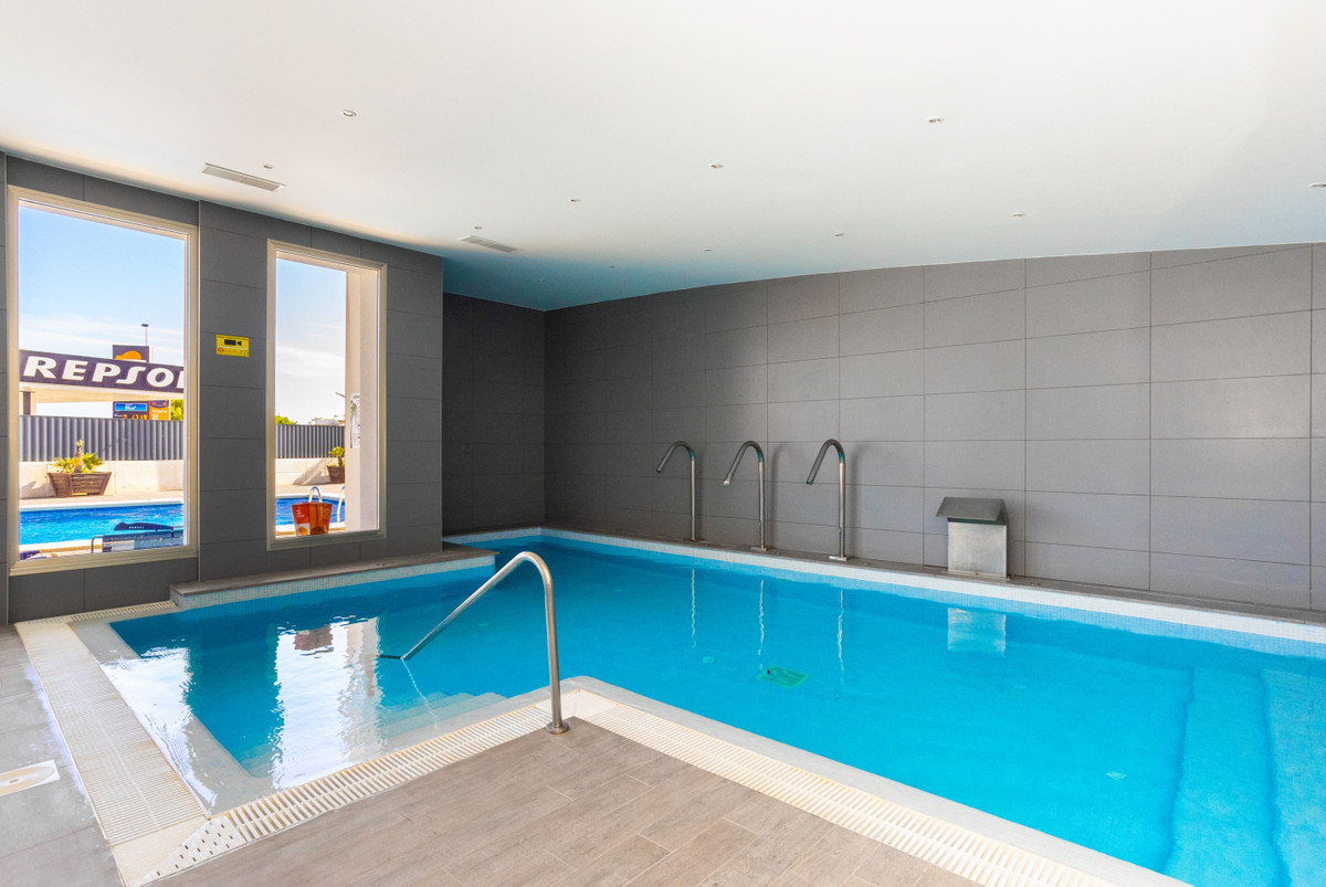 Se vende Apartamento Planta Media de 4 dormitorios en Costa Blanca, Alicante, España